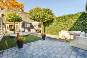 aménagement devant maison pas cher