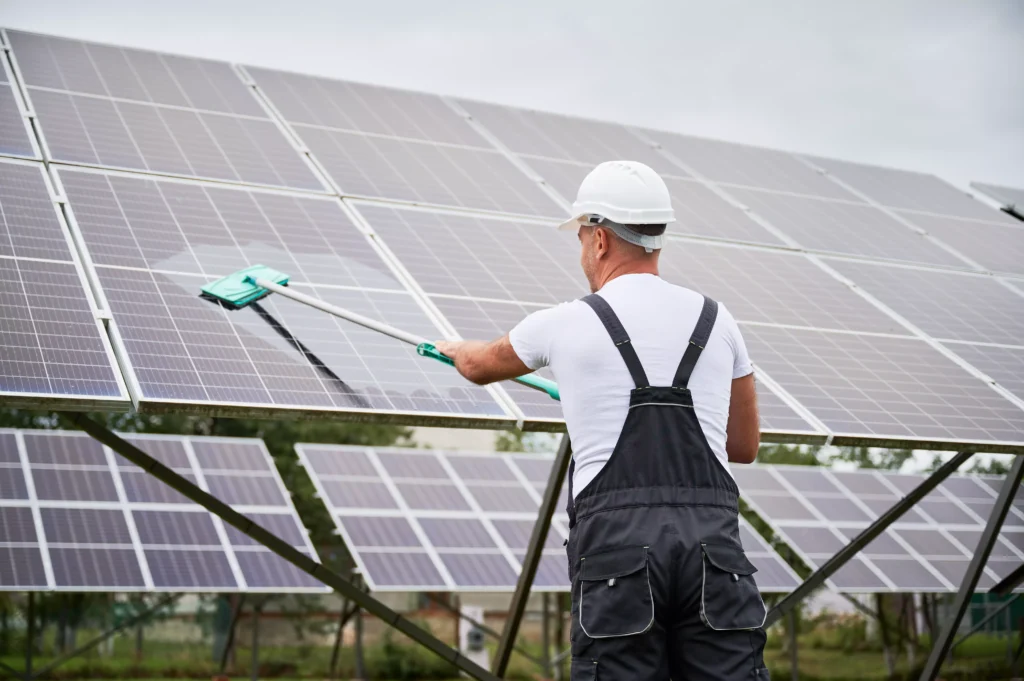 nettoyer panneaux solaires